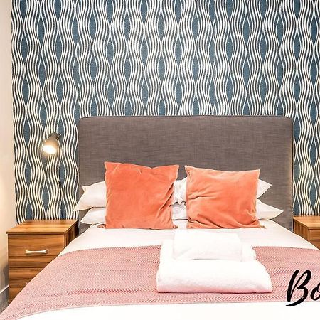 Spacious 2Br-1Ba - Grassmarket - Free Parking By Bonjour Residences エディンバラ エクステリア 写真