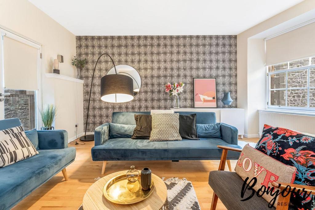Spacious 2Br-1Ba - Grassmarket - Free Parking By Bonjour Residences エディンバラ エクステリア 写真